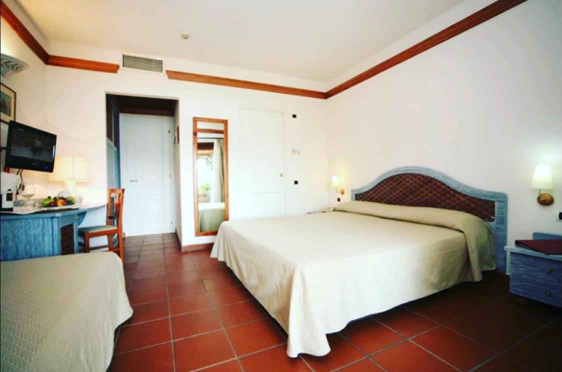 Hotel Palumbalza Porto Rotondo Bagian luar foto