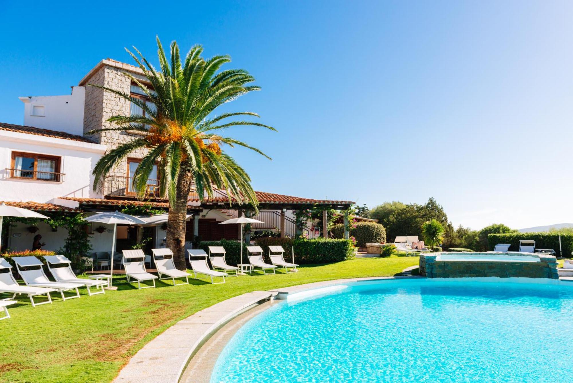 Hotel Palumbalza Porto Rotondo Bagian luar foto