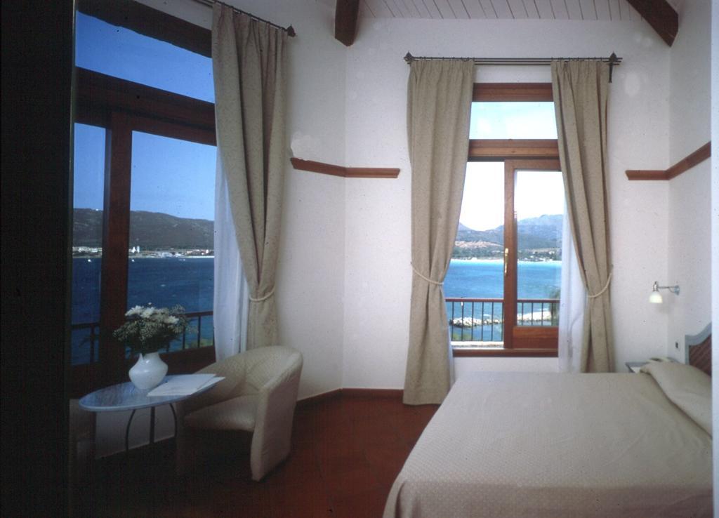 Hotel Palumbalza Porto Rotondo Bagian luar foto